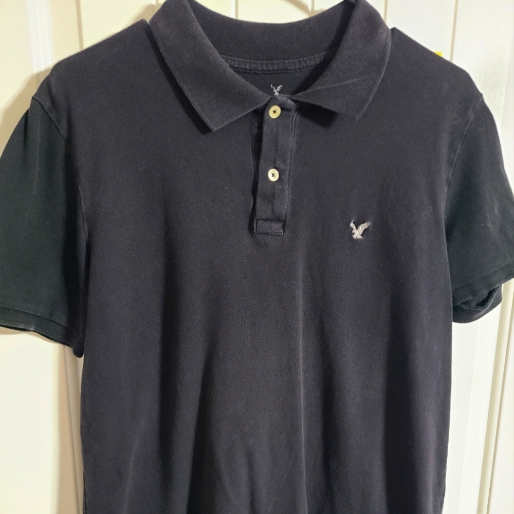 American Eagle: Men's Size M Collared Two-Button Polo
